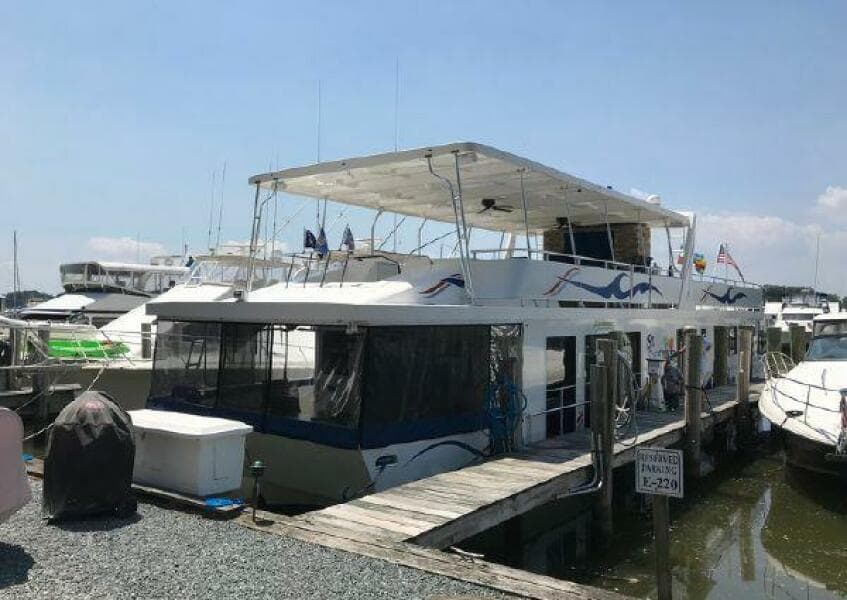 2017 Sumerset Houseboat