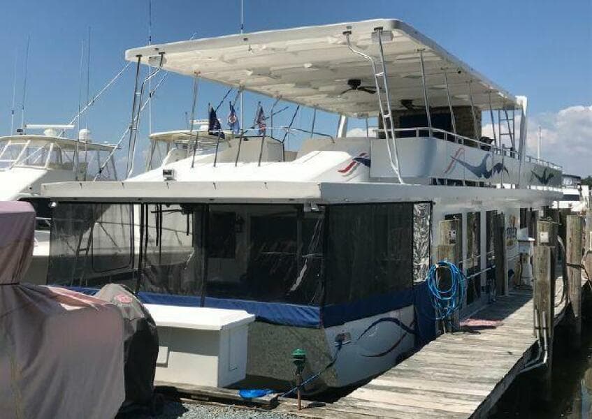 2017 Sumerset Houseboat