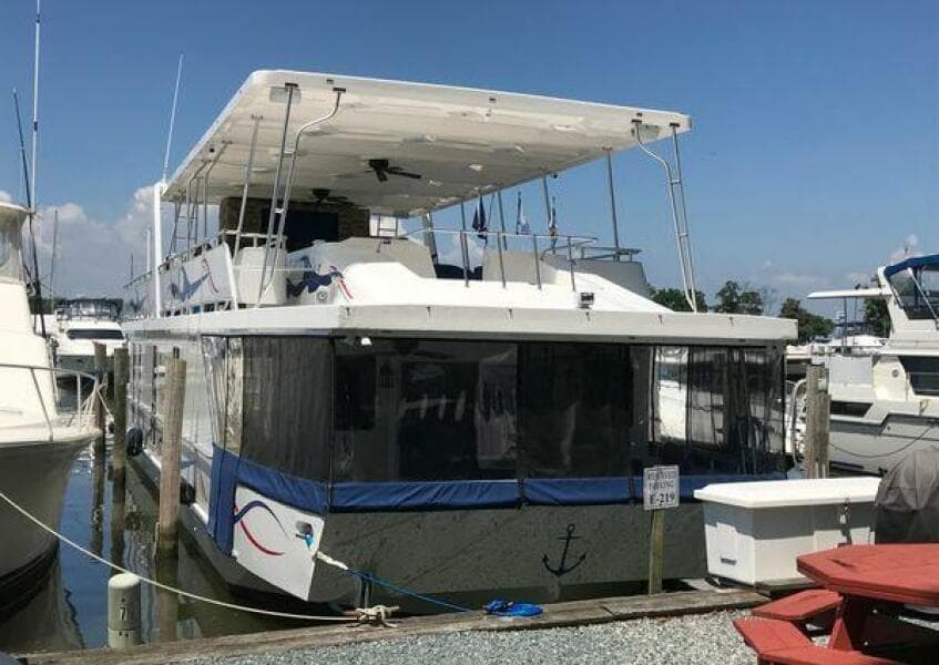 2017 Sumerset Houseboat