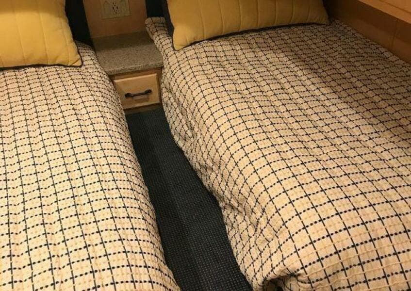 2017 Sumerset Houseboat