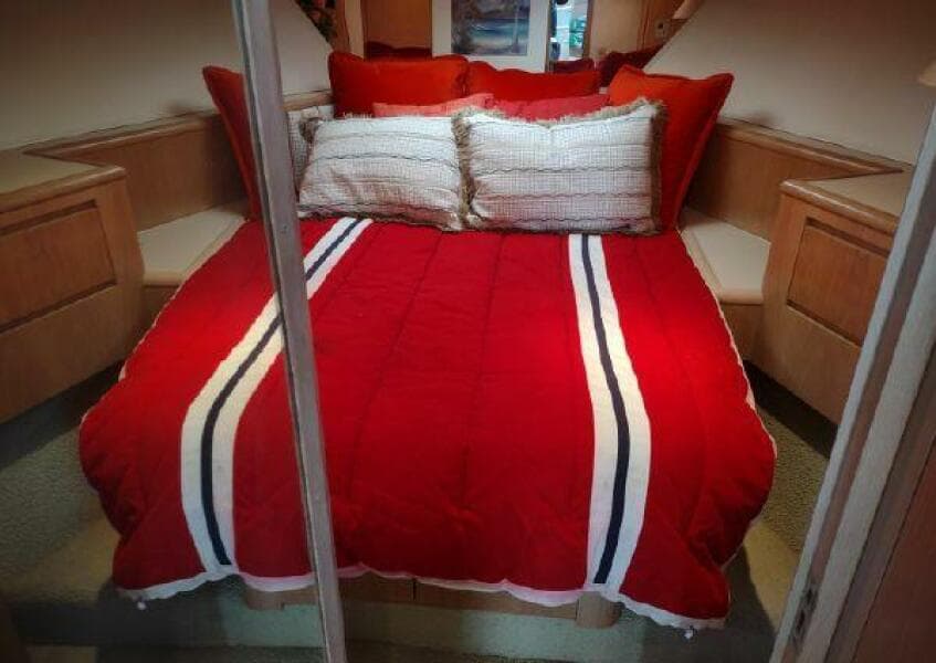 1996 Hatteras 50' Sport Deck