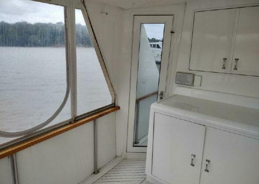 1996 Hatteras 50' Sport Deck