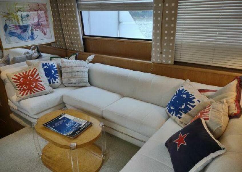 1996 Hatteras 50' Sport Deck