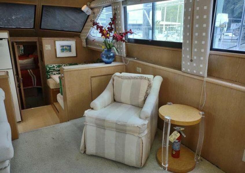1996 Hatteras 50' Sport Deck