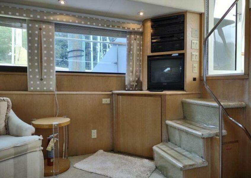 1996 Hatteras 50' Sport Deck