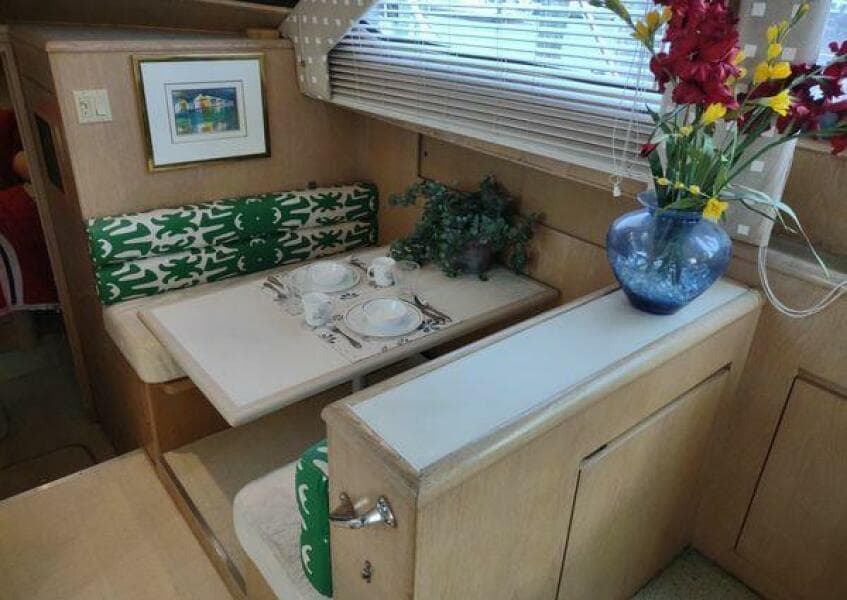 1996 Hatteras 50' Sport Deck