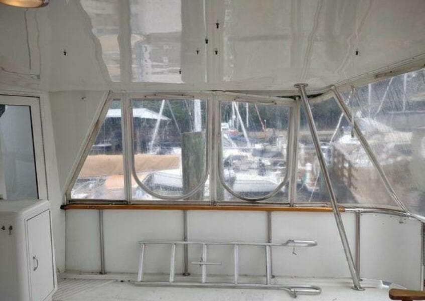 1996 Hatteras 50' Sport Deck
