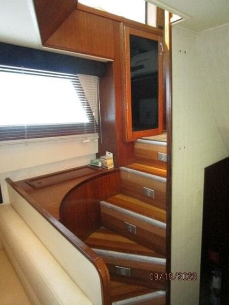 63' Hatteras salon-galley stairs