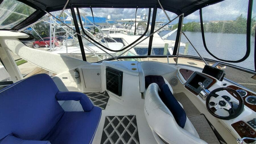 Flybridge Port
