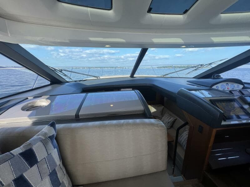 2015 Princess V52