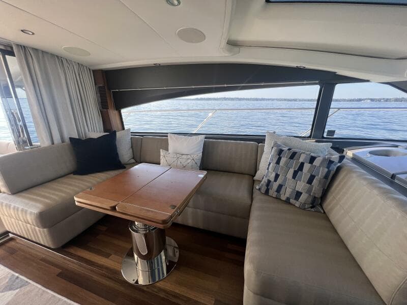 2015 Princess V52