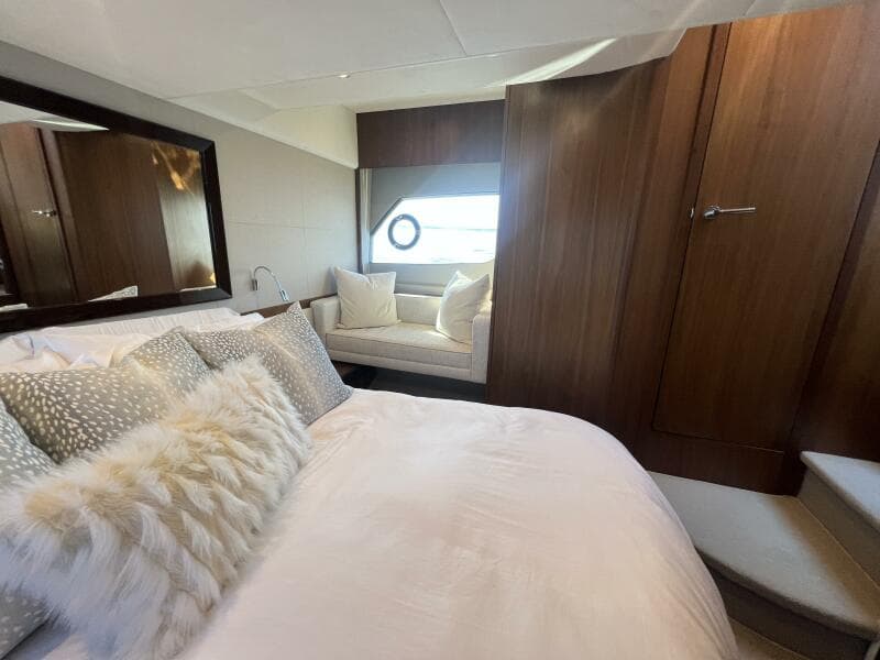 2015 Princess V52