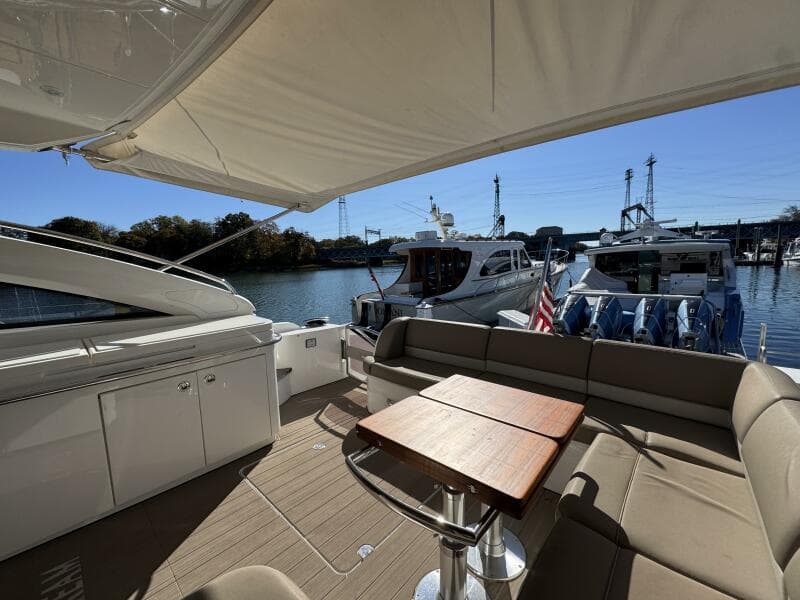 2015 Princess V52