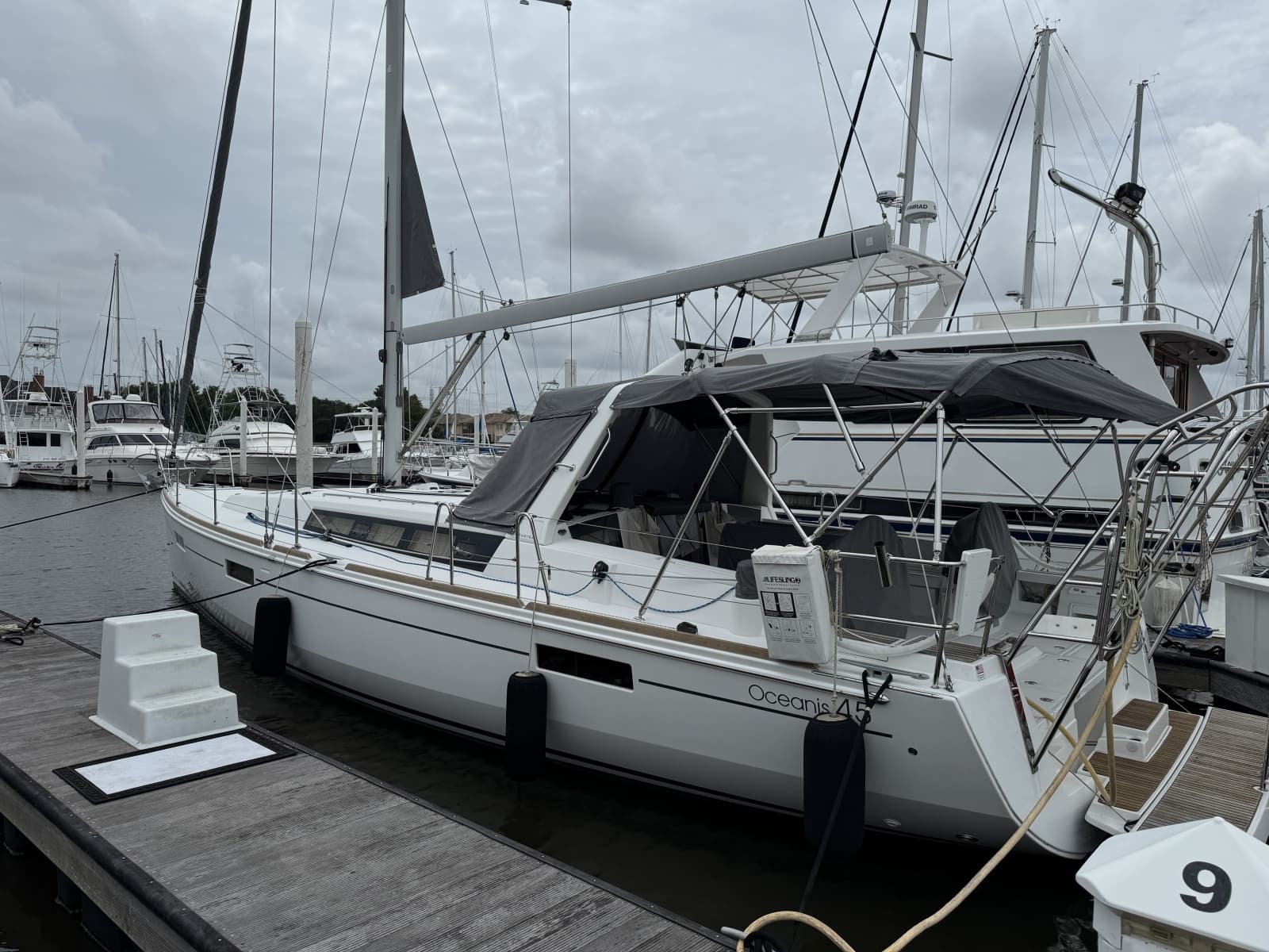 2017 Beneteau Oceanis 45