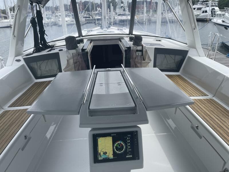 2017 Beneteau Oceanis 45