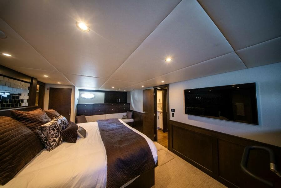 1992 Crescent Custom Yachts Custom