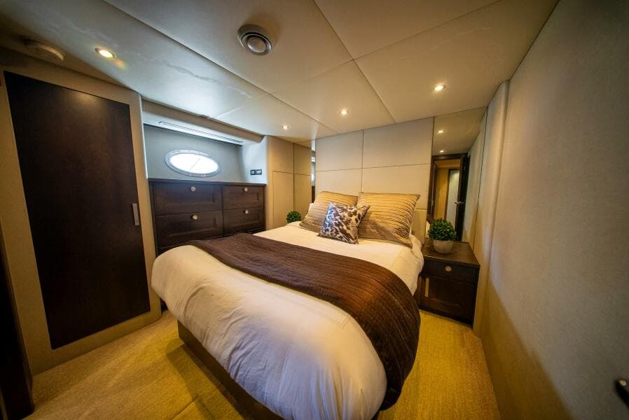 1992 Crescent Custom Yachts Custom