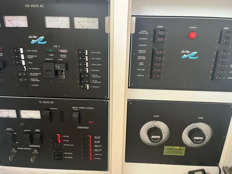 1997 Sea Ray 420 Aft Cabin