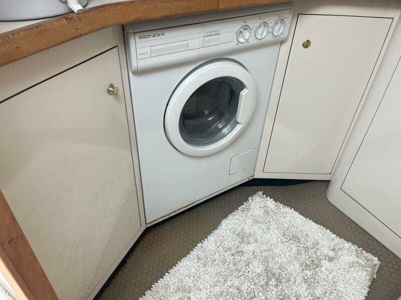 1997 Sea Ray 420 Aft Cabin