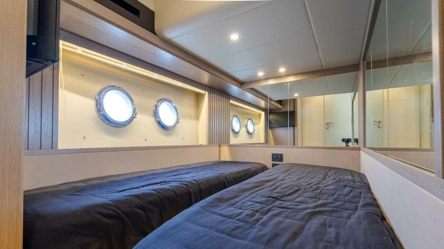 2023 Absolute Navetta 52