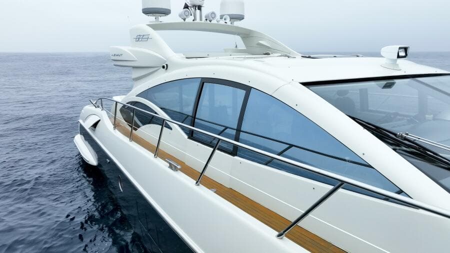 2011 Azimut 68S