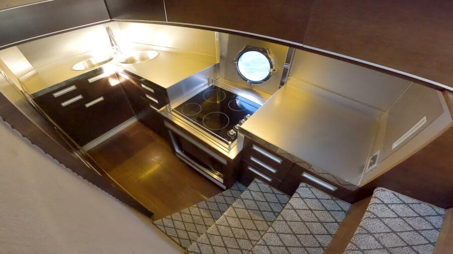 2011 Azimut 68S