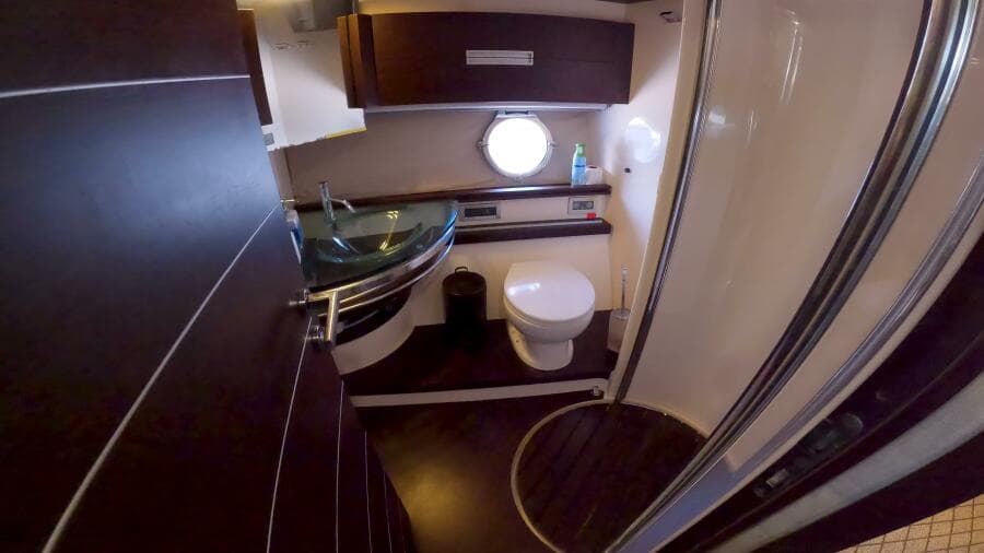 2011 Azimut 68S