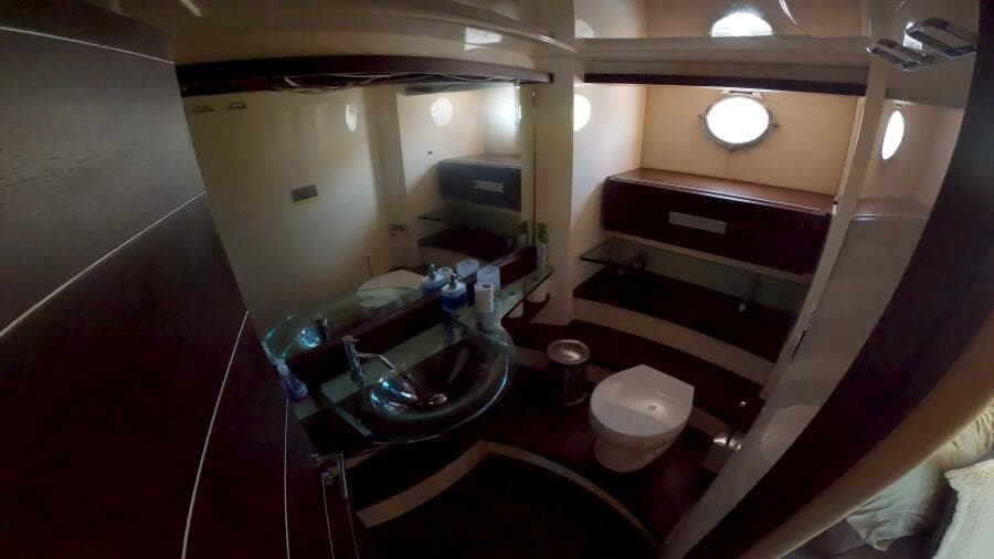 2011 Azimut 68S