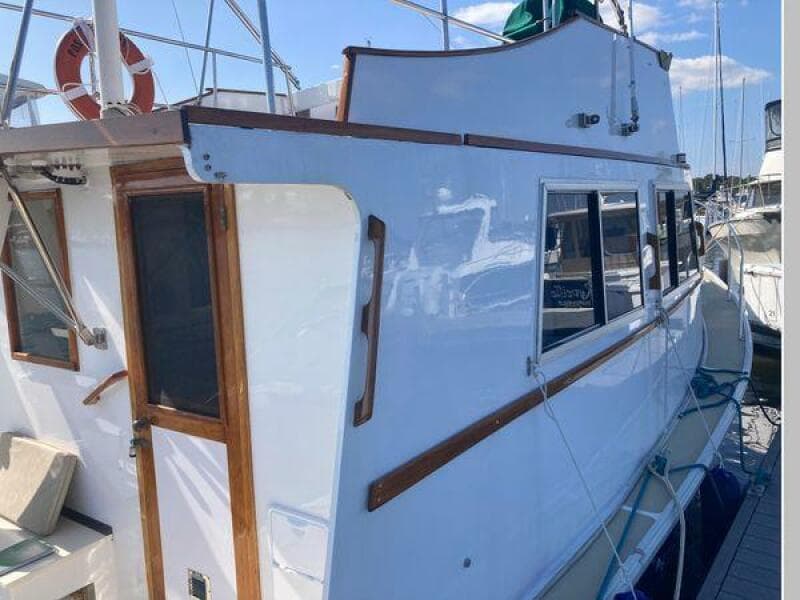 1984 Duffy Flybridge Cruiser