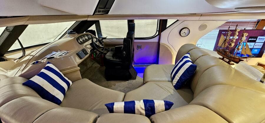 1999 Carver 450 Pilothouse