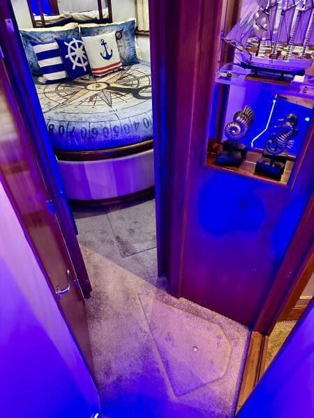 1999 Carver 450 Pilothouse