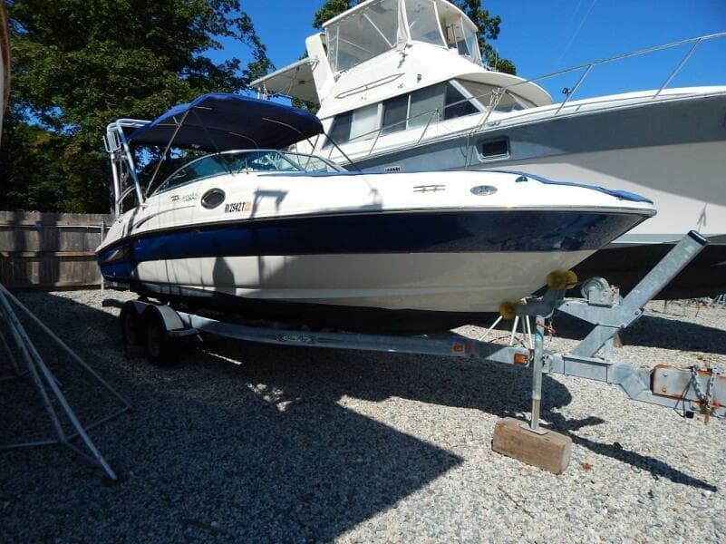 2004 Sea Ray 240 Sundeck