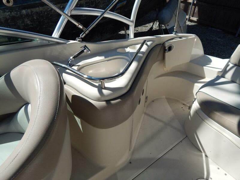 2004 Sea Ray 240 Sundeck