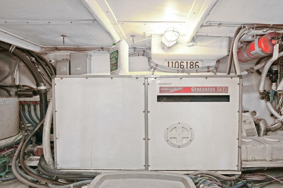 2000 Torres 48 Enclosed Bridge