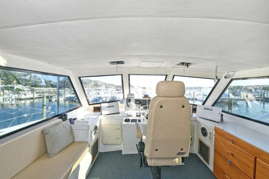 2000 Torres 48 Enclosed Bridge