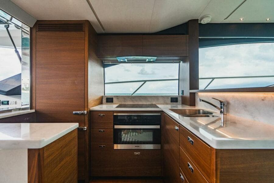 2022 Princess S66