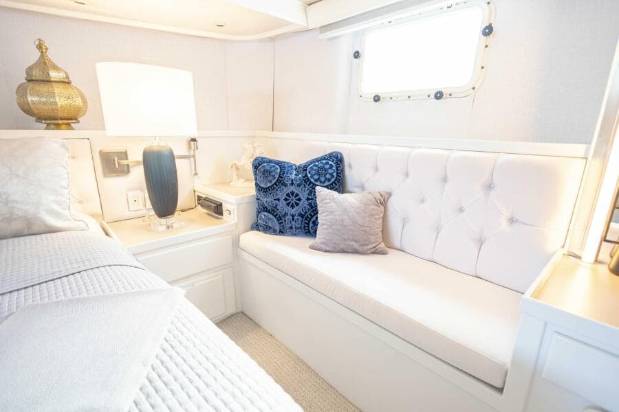 1989 Hatteras Cockpit Motor Yacht