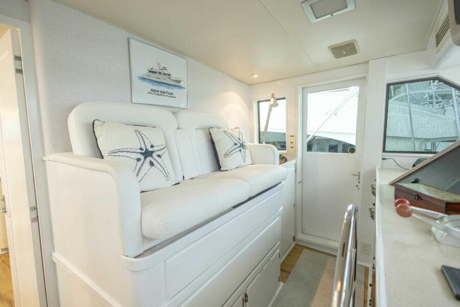 1989 Hatteras Cockpit Motor Yacht