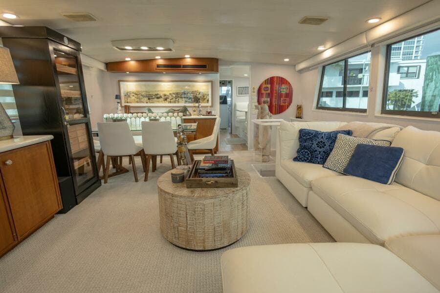 1989 Hatteras Cockpit Motor Yacht