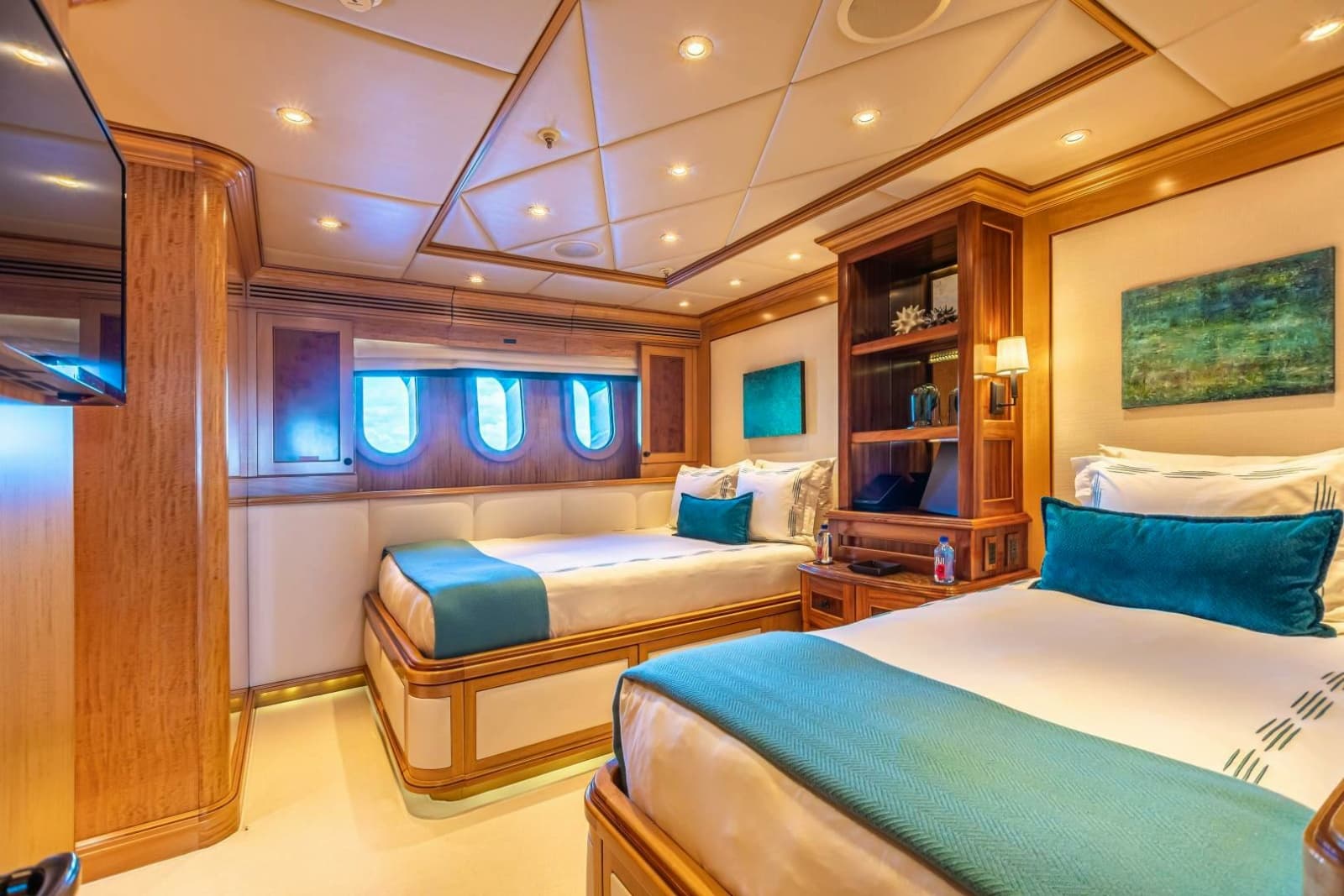 2009 Trinity Yachts Custom