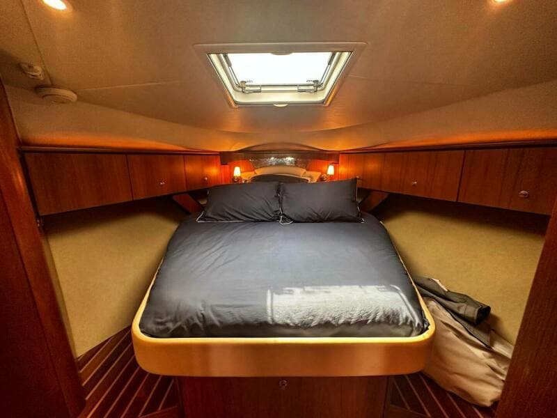 2008 Tiara Yachts 