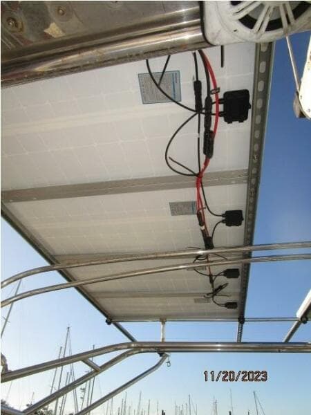41' Hunter solar panels1