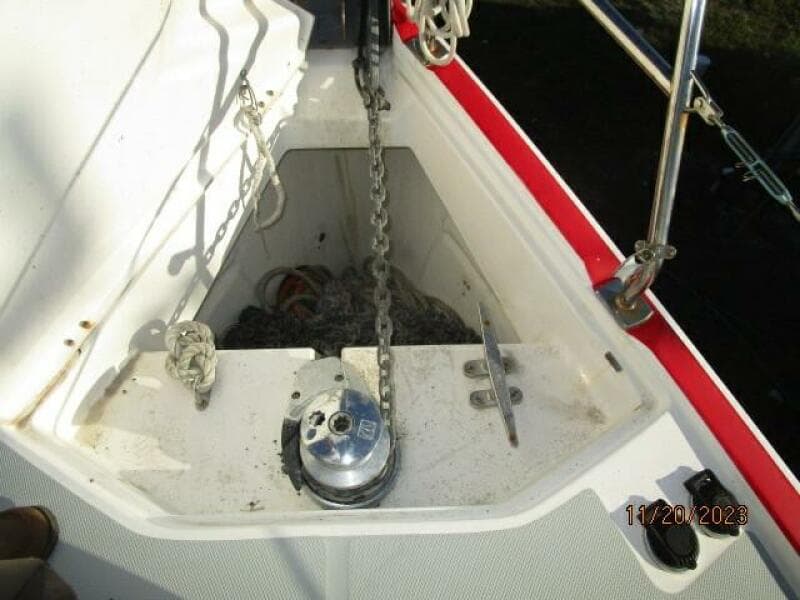 41' Hunter anchor windlass