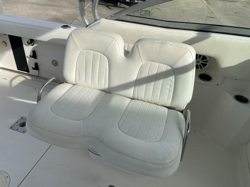 2011 Robalo 