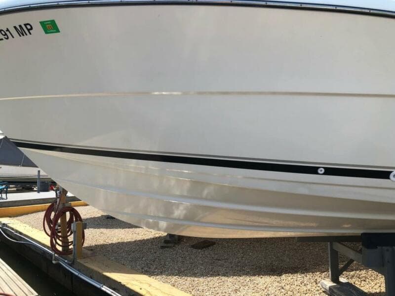 2004 Pursuit 3070 Offshore Express