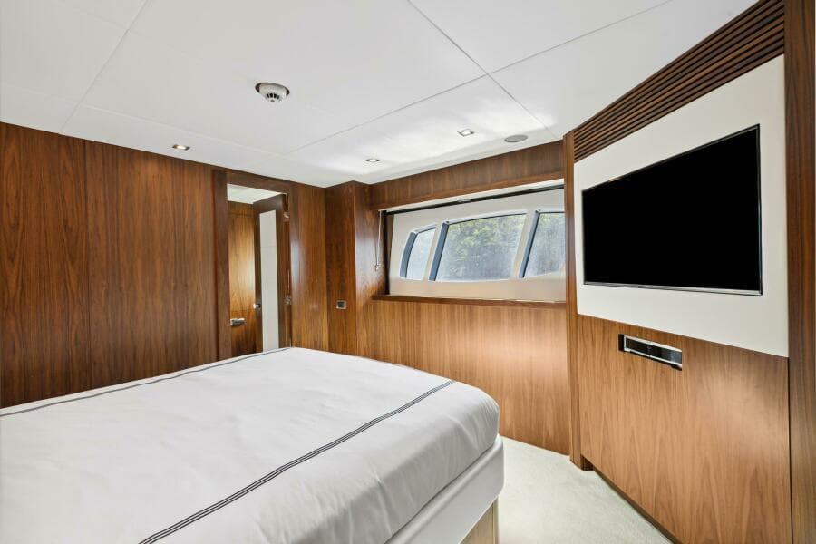 2011 Sunseeker 34M