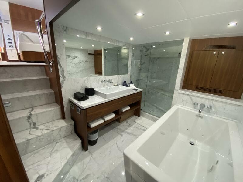 2011 Sunseeker 34M