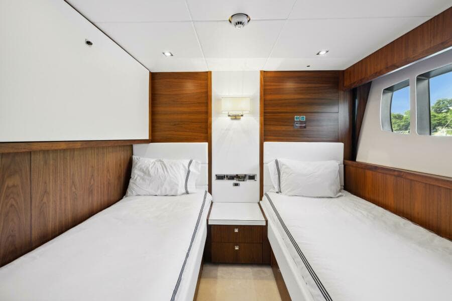 2011 Sunseeker 34M
