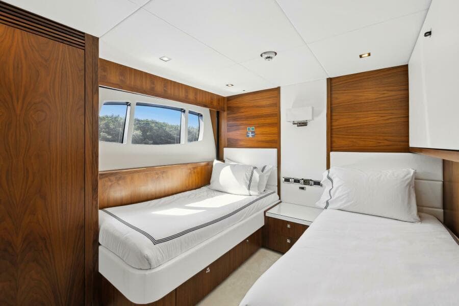 2011 Sunseeker 34M