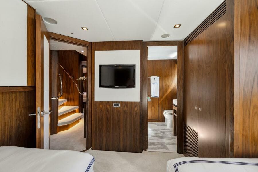 2011 Sunseeker 34M